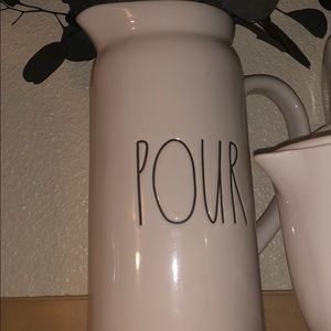 Pour pitcher
